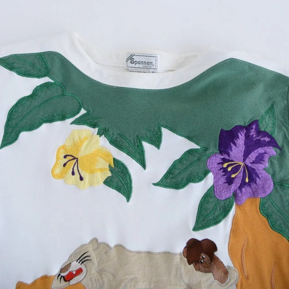 Vintage Spanner Imports  White & Green Tarzan Themed 100% Cotton Sweater S - Picture 11 of 12